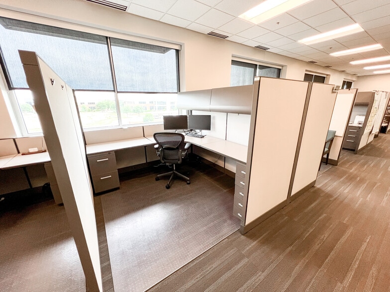 More Photos Of 6401 Holiday Hill Rd, Midland Office For Lease