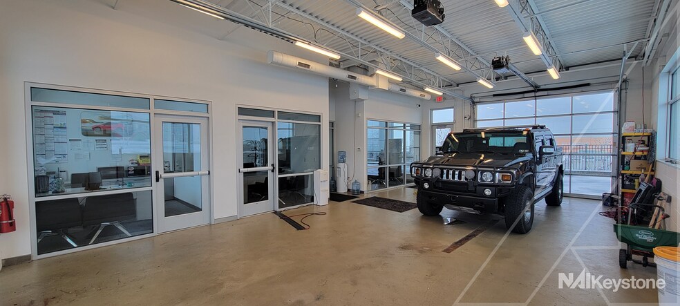 More Photos Of 290 Mundy St, Wilkes Barre Township Auto Dealership For Sale