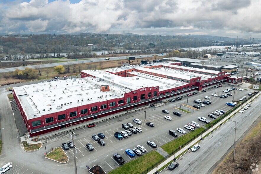 More Photos Of 19 Erie Blvd, Albany Apartments For Lease