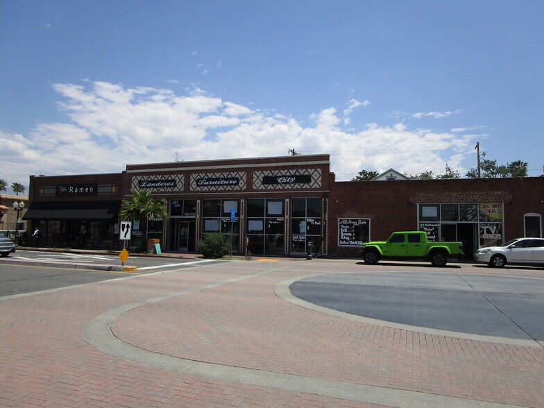 More Photos Of 346 Orange St, Redlands Restaurant For Lease