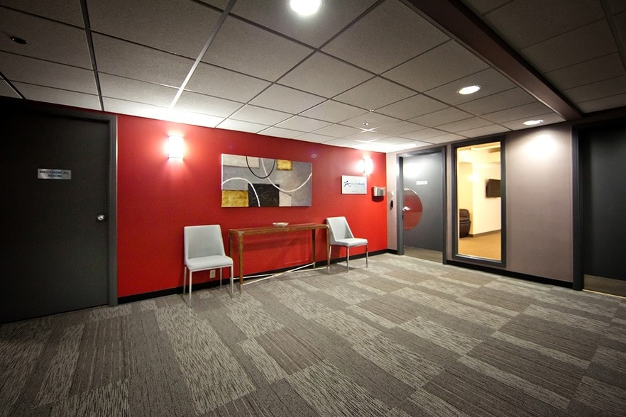 More Photos Of 80 Aberdeen St, Ottawa Office For Lease