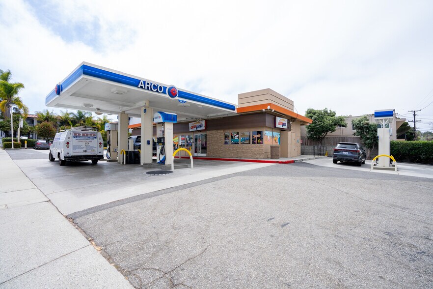 Primary Photo Of 1002 Manhattan Beach Blvd, Manhattan Beach Service Station For Sale