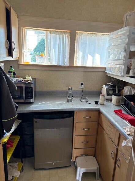 More Photos Of 220 E State St, Sycamore Office For Sale