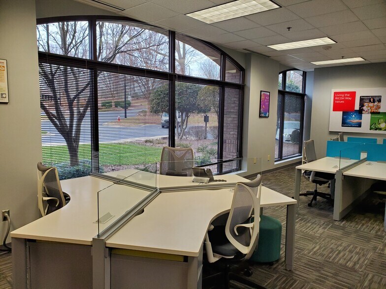 More Photos Of 4100 Mendenhall Oaks Pky, High Point Office For Lease
