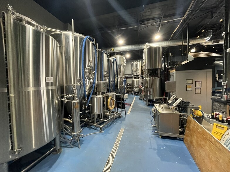 More Photos Of 325 Front St, Perryville Restaurant For Sale