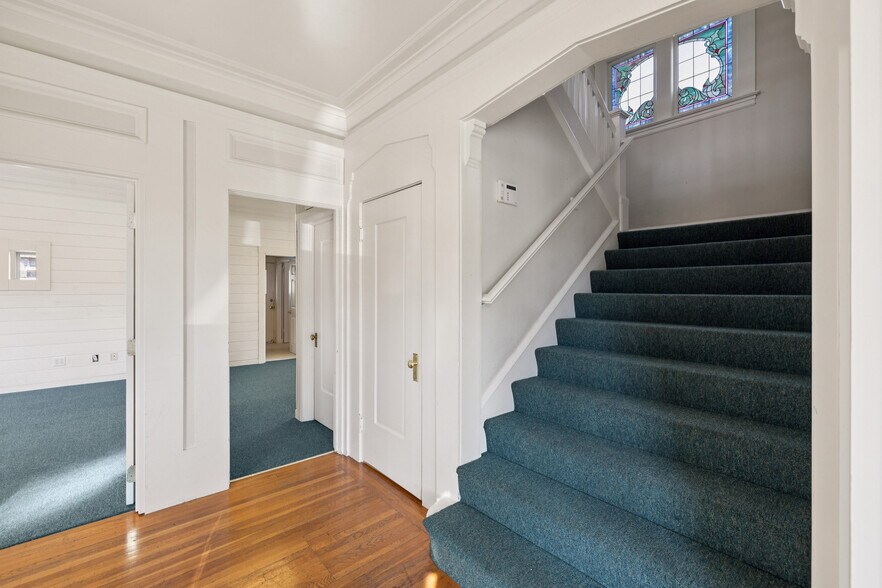 More Photos Of 1424 Chapin Ave, Burlingame Office For Lease