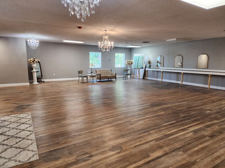 More Photos Of 142-144 N K St, Tulare Restaurant For Sale