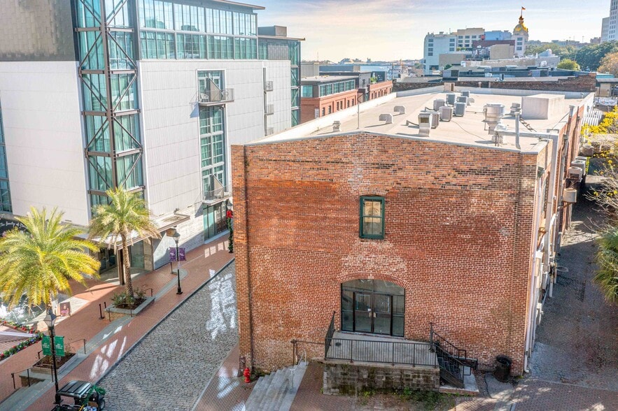 Primary Photo Of 313 W River St, Savannah Freestanding For Lease