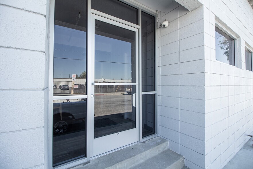 More Photos Of 748 N McKeever Ave, Azusa Warehouse For Sale
