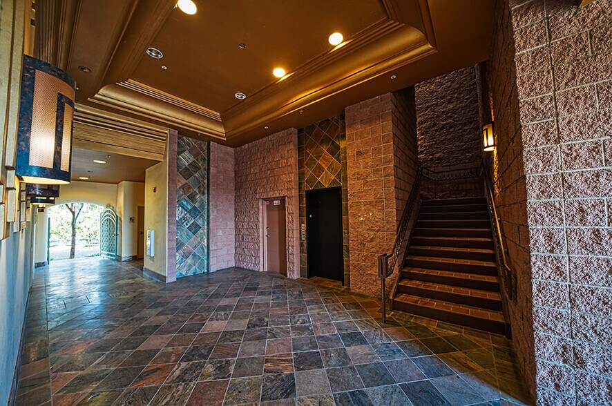 More Photos Of 2292 W Magee Rd, Tucson Coworking Space