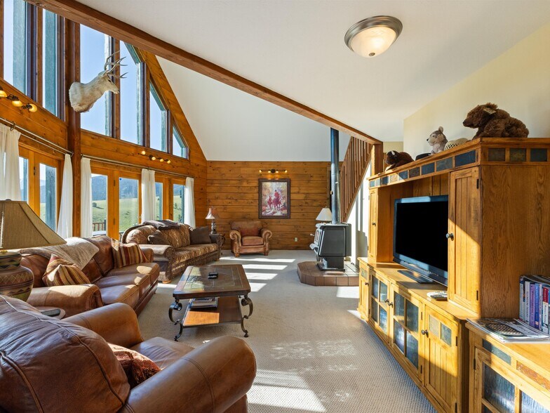 More Photos Of 29 Wineglass Loop S, Livingston Specialty For Sale