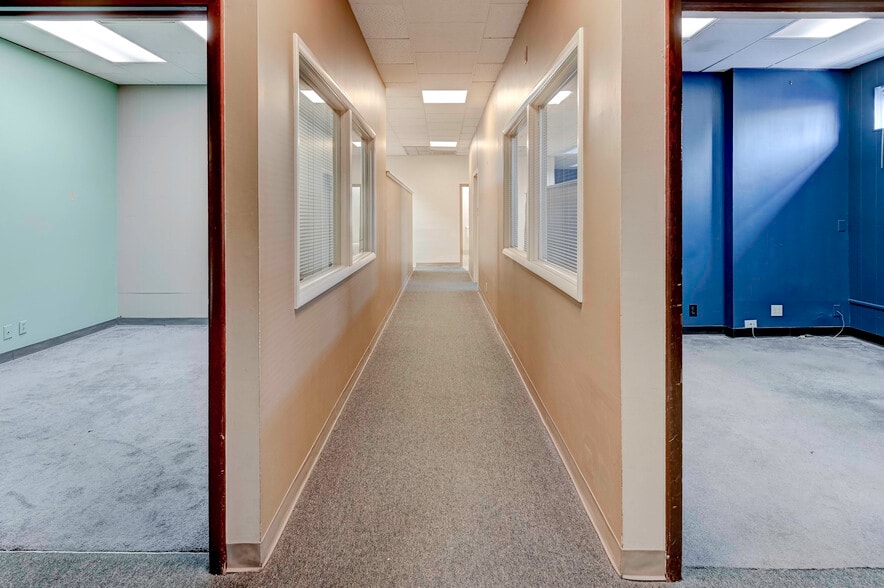 More Photos Of 4003 Pennsylvania Ave, Kansas City Office For Sale