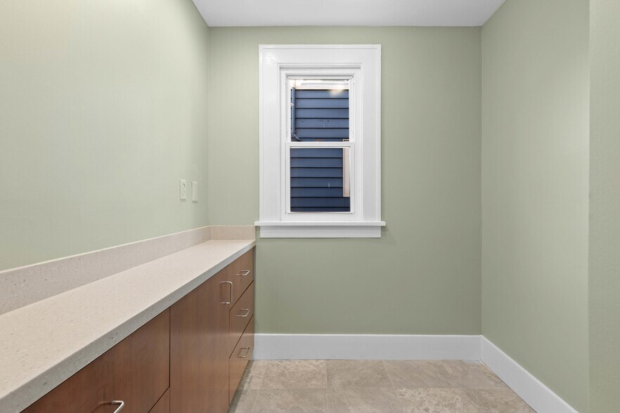 More Photos Of 62 Empire Blvd, Rochester Medical For Sale