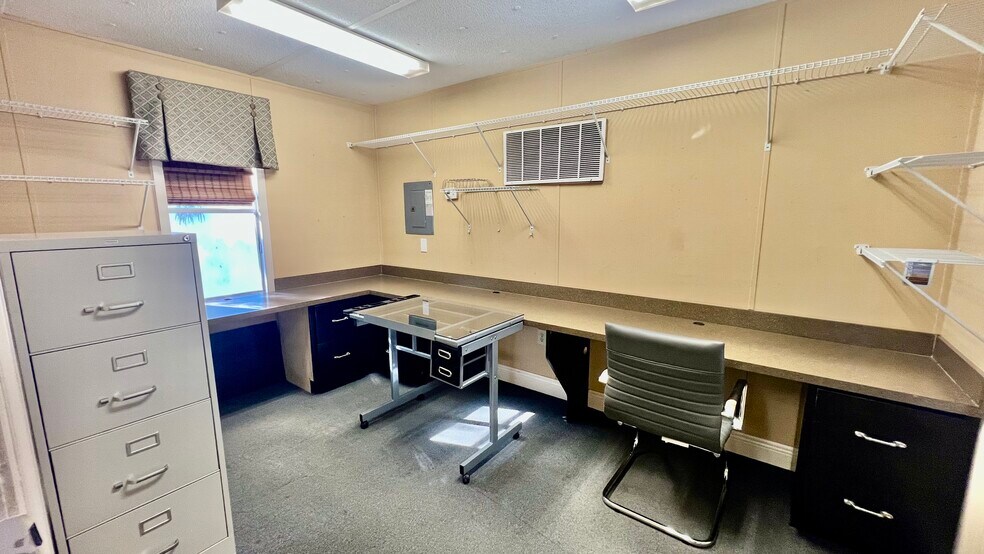 More Photos Of 5703 S Macdill Ave, Tampa Coworking Space