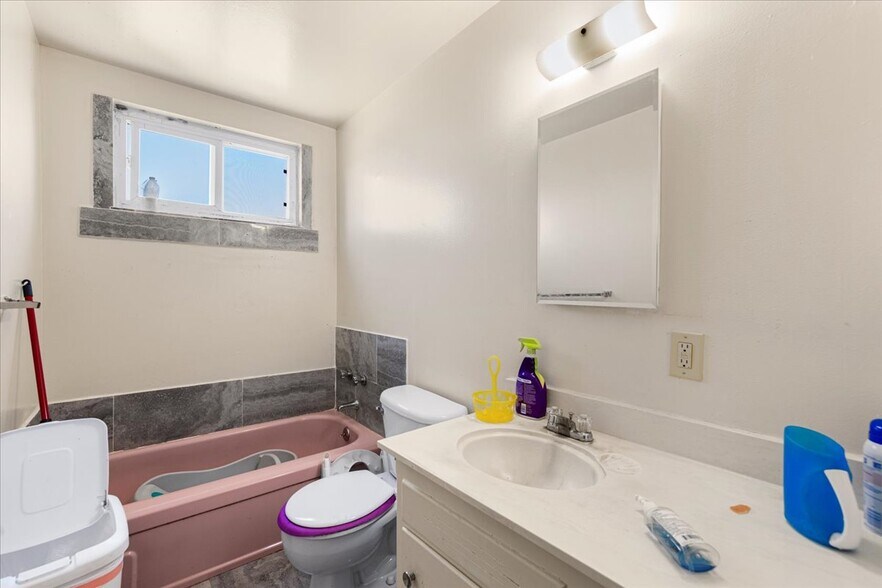 More Photos Of 236 Haas Ave, San Leandro Apartments For Sale