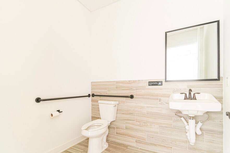 More Photos Of 26077 Nelson Way, Katy Medical For Lease