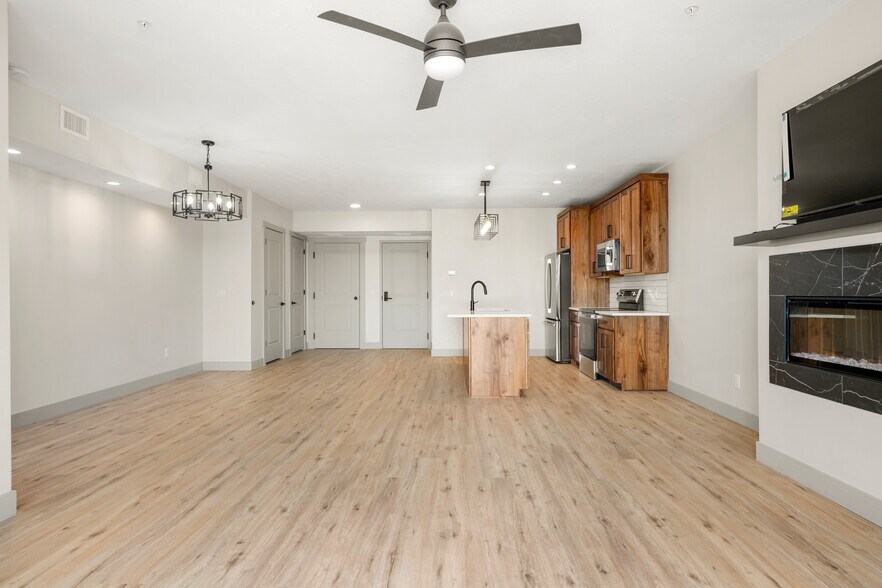 More Photos Of 45 E 150 S, Garden City Apartments For Sale