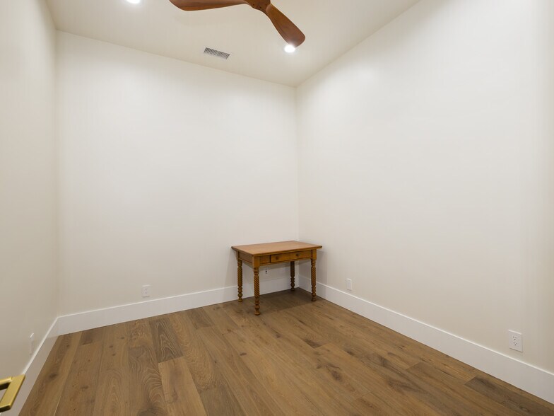 More Photos Of 1427 W 8th St, San Pedro Coworking Space