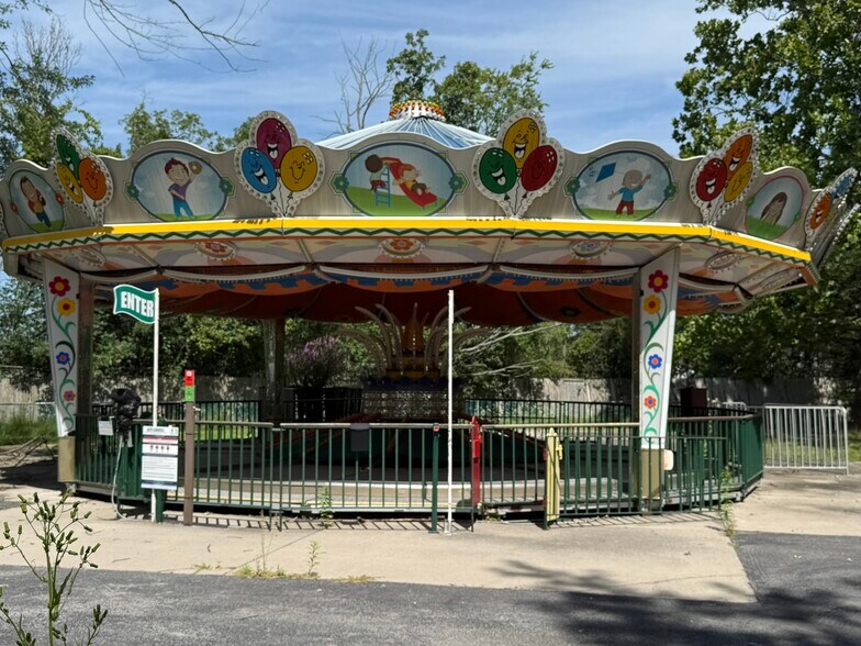 More Photos Of 2400 Grand Island Blvd, Grand Island Amusement Park For Sale