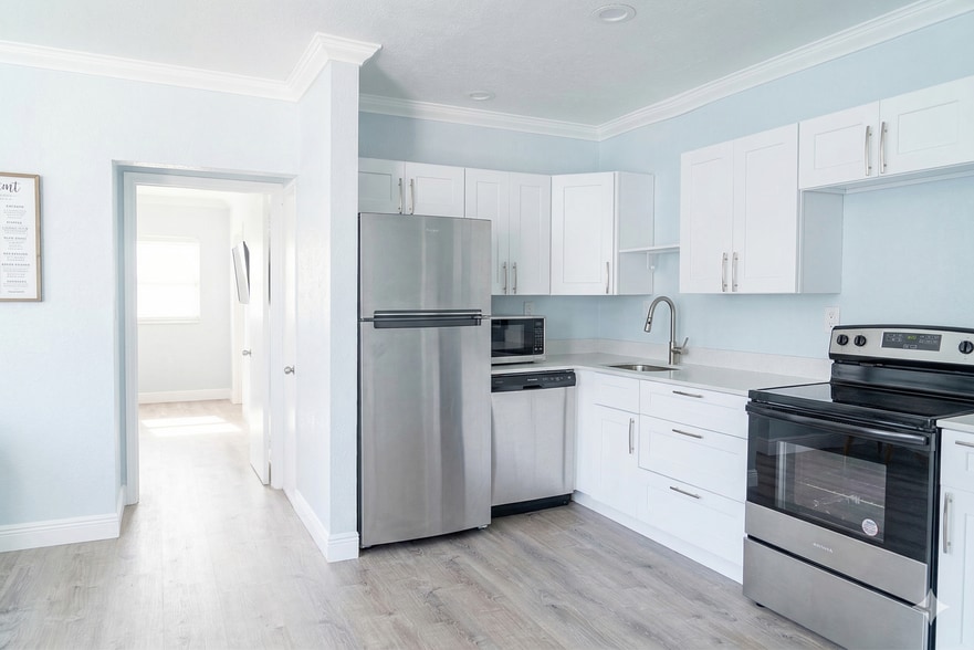 More Photos Of 2800 N Surf Rd, Hollywood Apartments For Sale