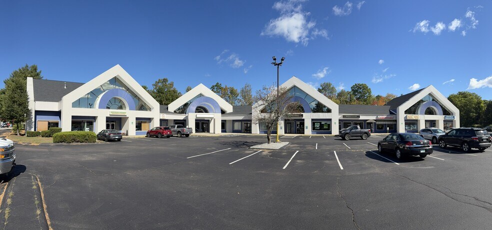More Photos Of 108 Fisherville Rd, Concord Storefront For Lease