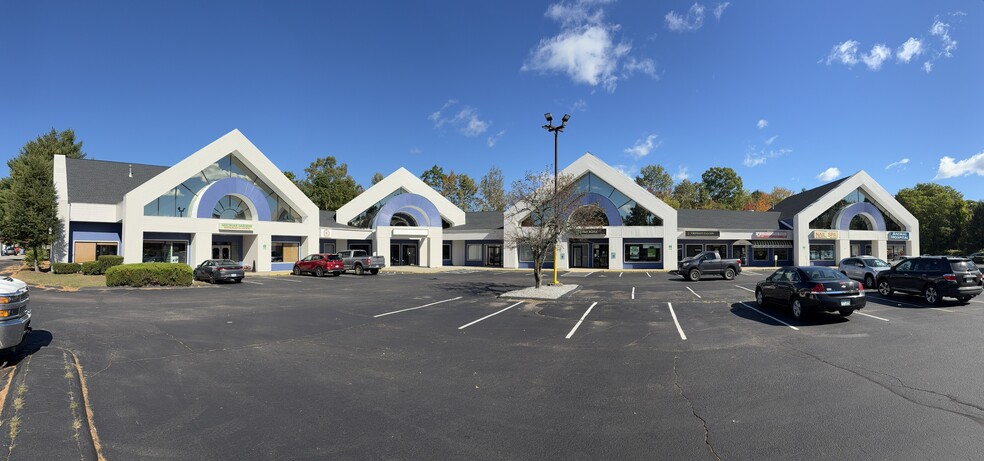 More Photos Of 108 Fisherville Rd, Concord Storefront For Lease