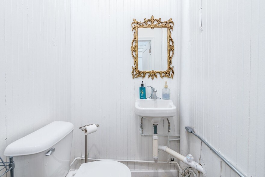 More Photos Of 2 Monument Sq, Woonsocket Medical For Sale