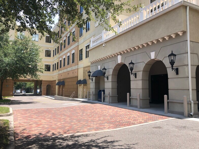 More Photos Of 6735 Conroy Windermere Rd, Orlando Medical For Lease