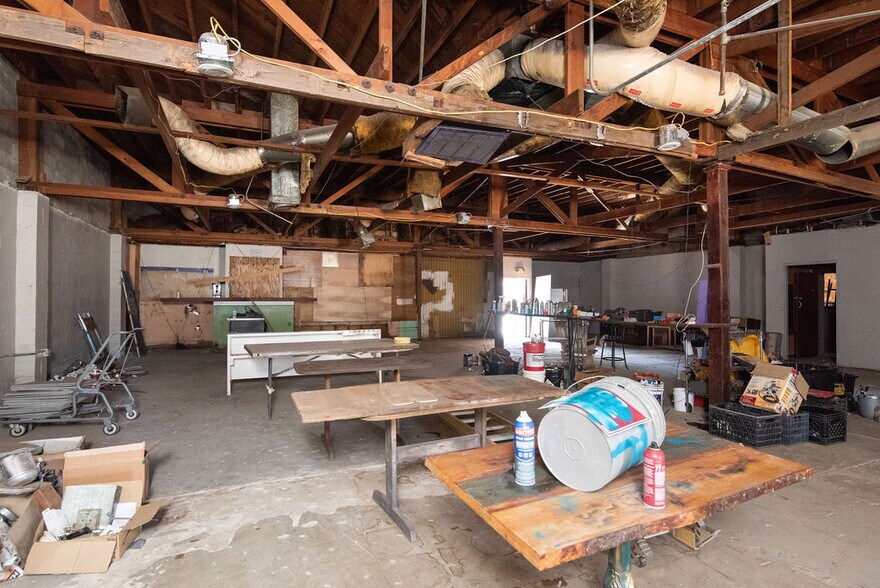 More Photos Of 132 S 1st St, Turlock Storefront For Sale