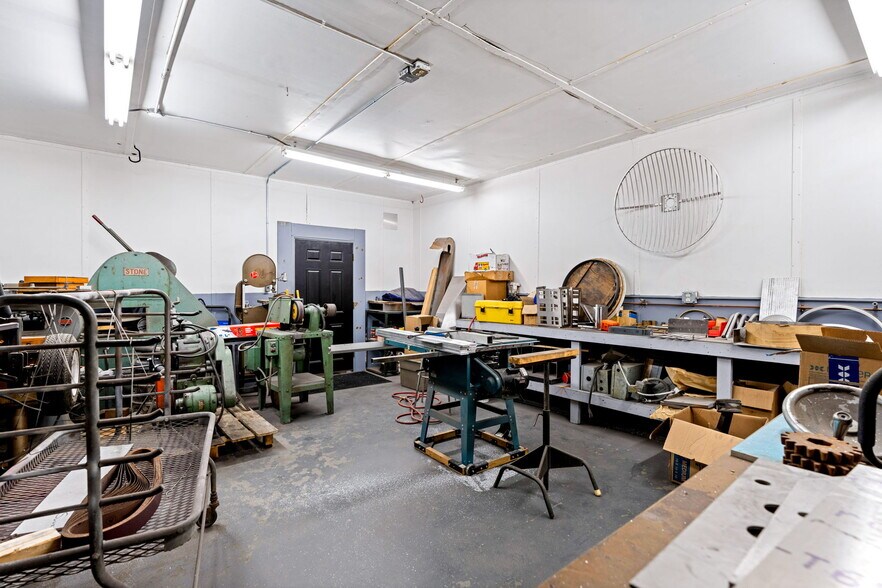 More Photos Of 205 Commercial St, Whitman Manufacturing For Sale