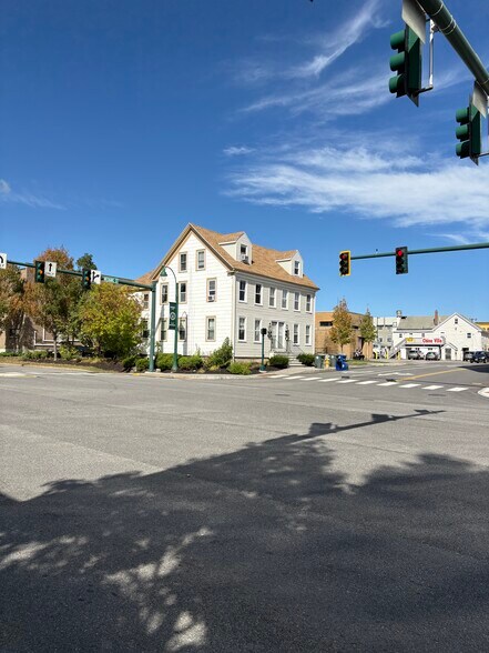 More Photos Of 17 Mechanic St, Westbrook Apartments For Sale