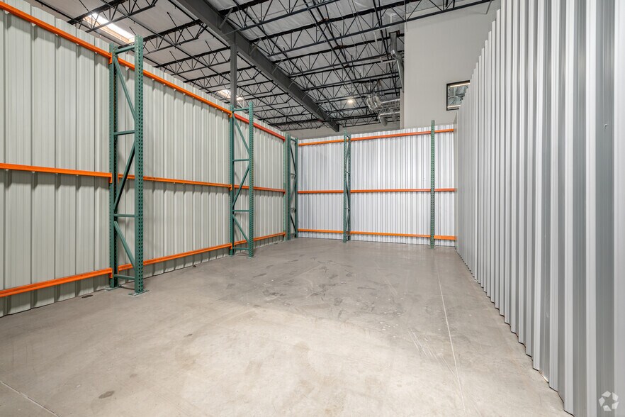 More Photos Of 11179 Banana Ave, Fontana Distribution For Lease
