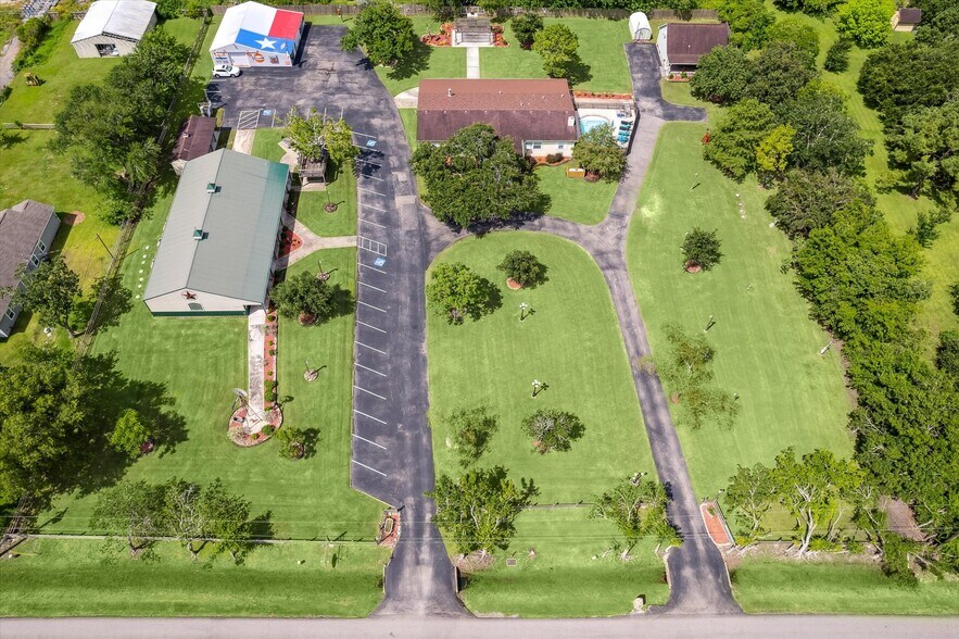 More Photos Of 18232 County Road 127, Pearland Lodge Meeting Hall For Sale