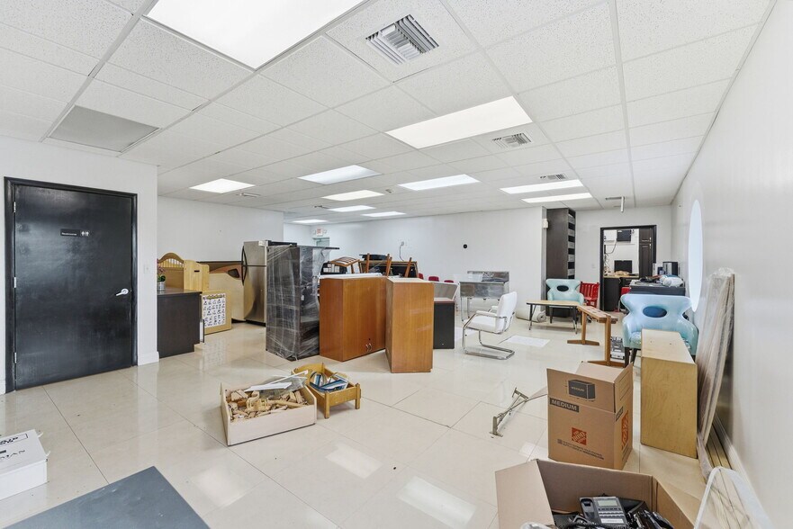 More Photos Of 6545 NW 169th St, Hialeah Medical For Sale