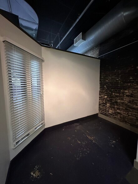 More Photos Of 222 N Broadway, Fargo Storefront Retail Office For Lease