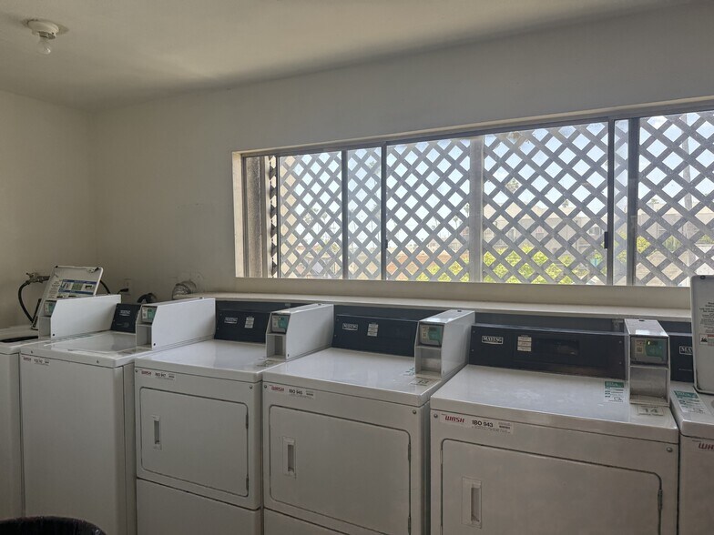 More Photos Of 130 N Alexandria Ave, Los Angeles Apartments For Sale