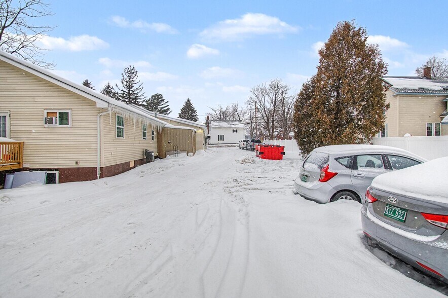More Photos Of 23 Barlow St, St. Albans Town Convenience Store For Sale