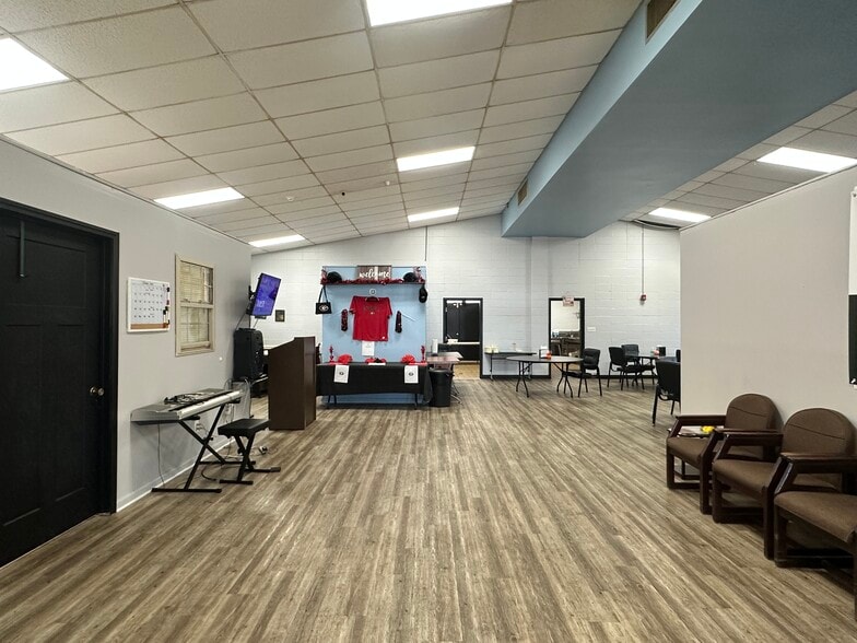 More Photos Of 504 Martin Luther King Jr Dr, Greensboro Daycare Center For Sale