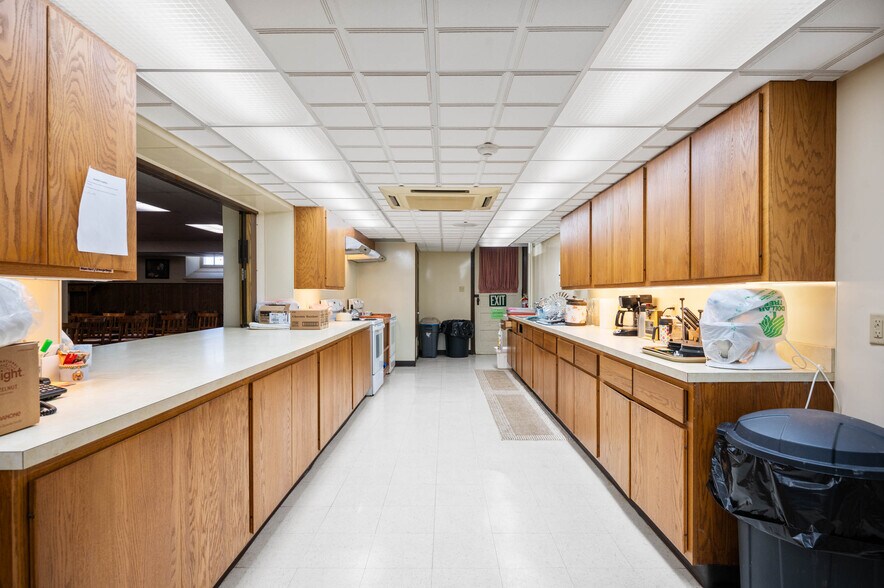 More Photos Of 418 W Adams St, Muncie Religious Facility For Sale