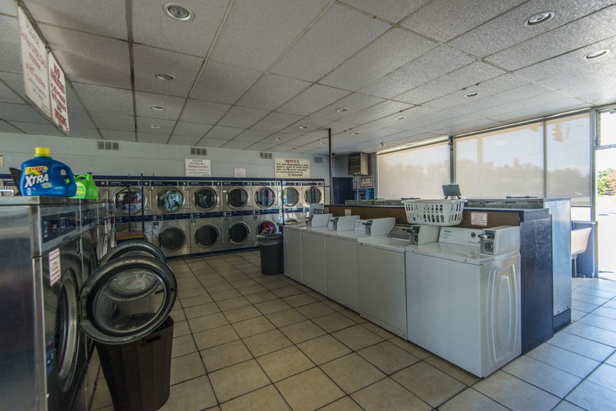 More Photos Of 1950 N Main St, Summerville Convenience Store For Sale