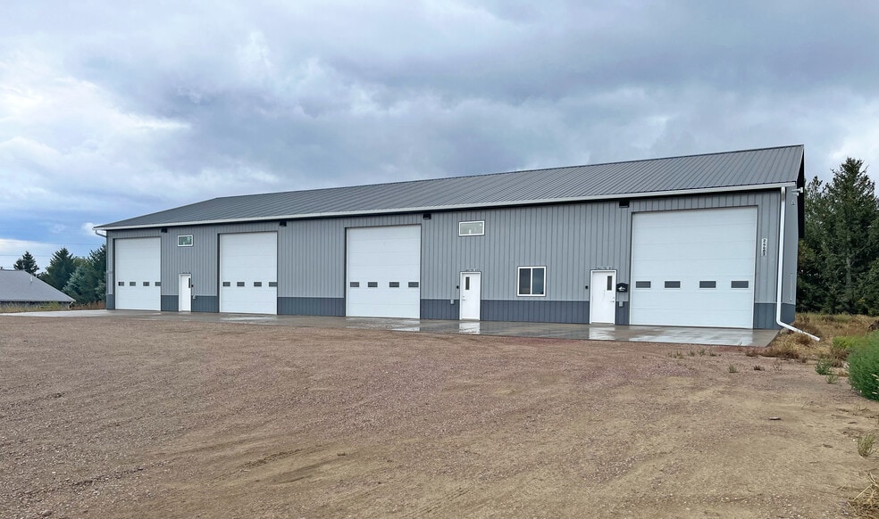 More Photos Of 26681 483rd Ave, Rowena Warehouse For Lease