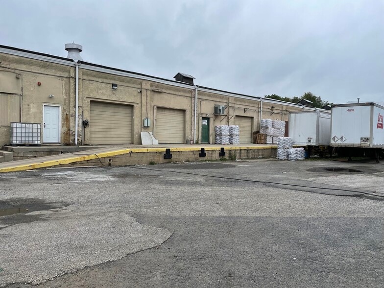 More Photos Of 703 Van Rossum Ave, Beverly Industrial For Sale
