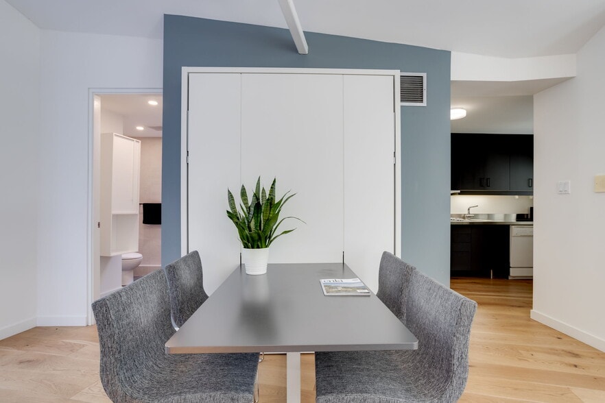 More Photos Of 115 Walnut Ave, Toronto Office For Sale