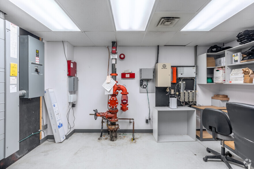 More Photos Of 1980 S West Blvd, Vineland Manufacturing For Sale