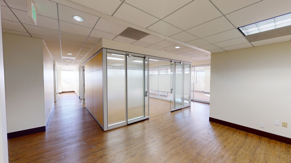 More Photos Of 11726 San Vicente Blvd, Los Angeles Office For Lease