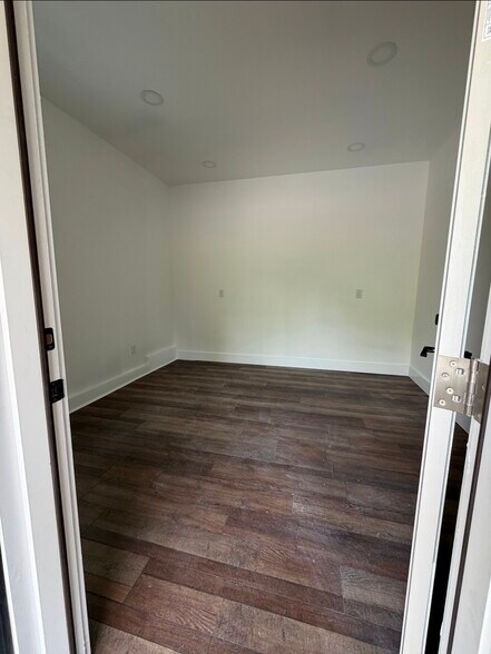 More Photos Of 115 Hill St SE, Cleveland Warehouse For Lease