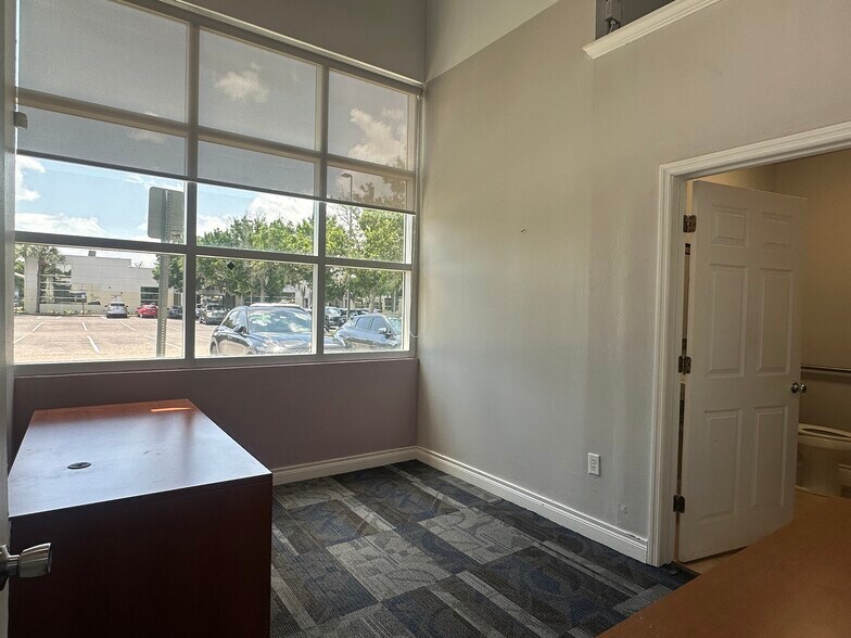 More Photos Of 8810 Commodity Cir, Orlando Showroom For Sale