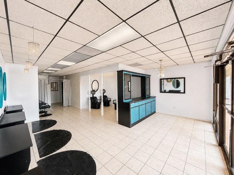 More Photos Of 2901 University Ave, Columbus Freestanding For Lease