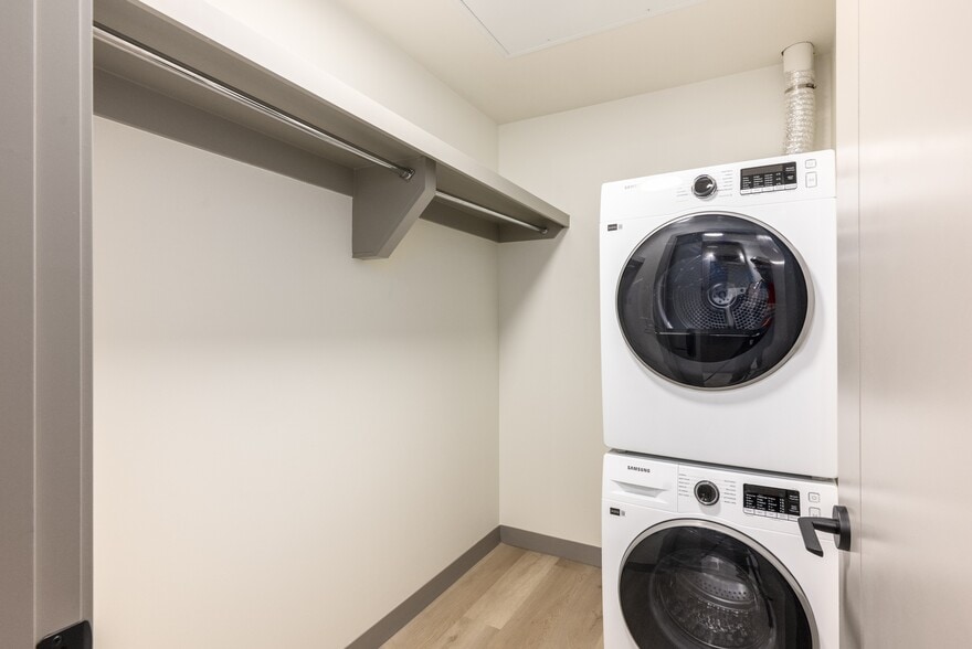 More Photos Of 9999 Elbow Dr, Calgary Apartments For Lease