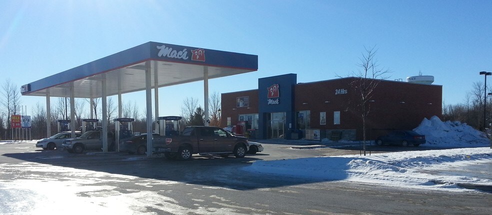 More Photos Of 320-324 Coleman St, Carleton Place General Retail For Lease